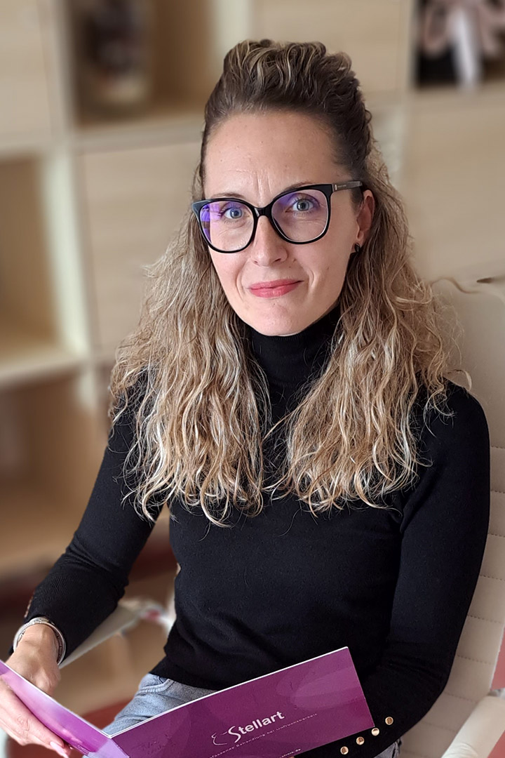 https://www.stellart-clinic.cz/wp-content/uploads/2023/10/jitka_mikelini_stellart-clinic_10-2023.jpg